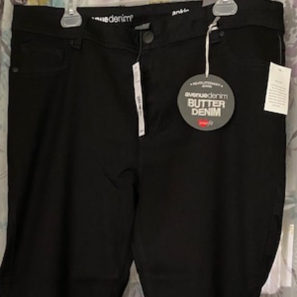 Avenue Butter Jet Black Denim Ankle Jean, size 14 - Picture 1 of 4